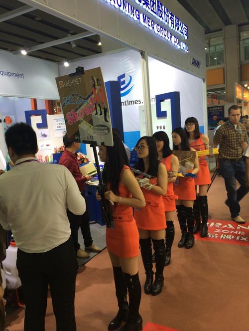广交会现场报道一：各出奇招博眼球，巧用创意引客流