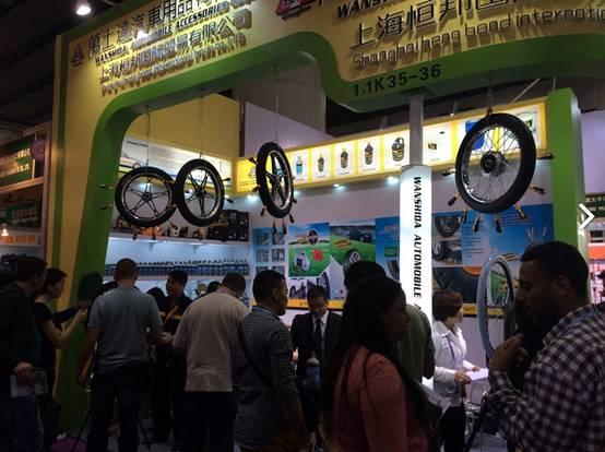 广交会现场报道一：各出奇招博眼球，巧用创意引客流