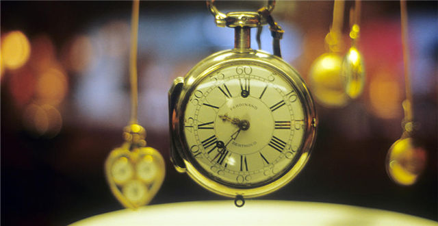 瑞士钟表商的艰难时刻:7月对中国出口暴跌四成