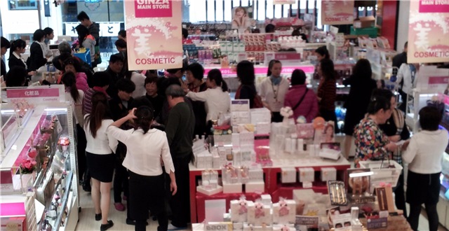 日媒:日企借中国 爆买 需求扩大在华电商市场-