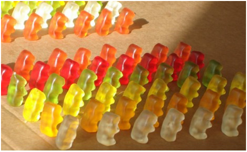 竞选新花样:德国选择党(AfD)在线出售橡胶熊软