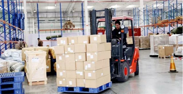 从京东菜鸟最新布局看电商物流发展模式之争-