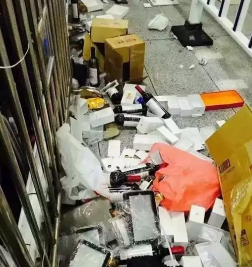 “人肉代购”遭深圳海关严查,枪口对准韩国代购?