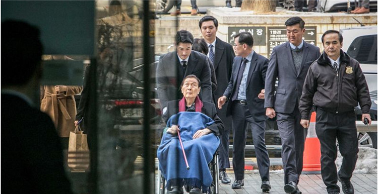 韩国乐天95岁创始人获刑4年!被判犯有挪用公款