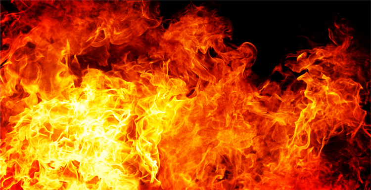 柜在烧！客户在哭！史上最严重集装箱大火让广大货主物流企业心如刀割！-全球进口货运