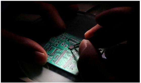 外媒:中美贸易战加剧、中兴遭封杀,中国计划加