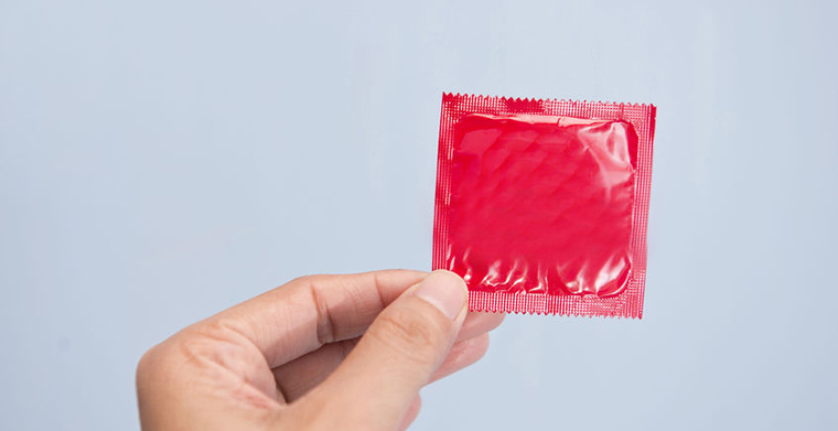 柬埔寨女性不再羞于购买避孕套,市场快速增长