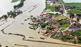 捷克近日洪灾泛滥，灾后重建费用预计超300亿