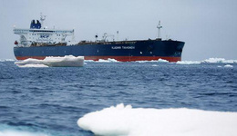 冰川融化开辟了新航线，亚欧海运将省时省钱