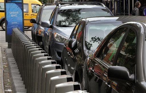 美国两小伙的创业妙计:租赁要在机场停泊的汽车