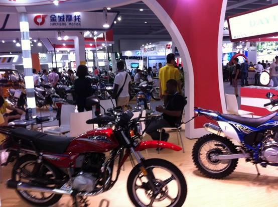 广交会现场报道十：外贸政策趋向宽松，非洲人爱买摩托车