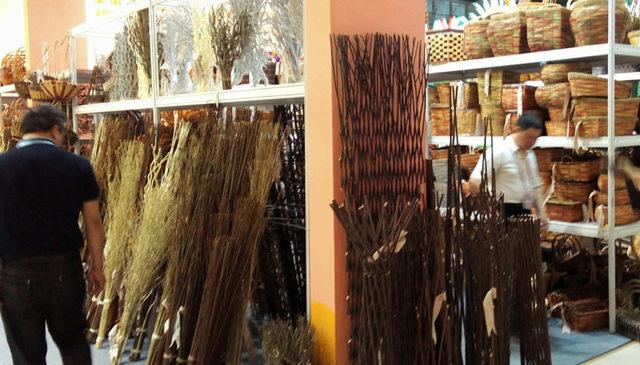 广交会现场报道十四:各式工艺品精彩亮相 广交会现场报道十四:各式工艺品精彩亮相