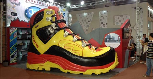 广交会现场报道二十三:中小鞋企库存压力不大,颇为吸睛。但一些中小企业却在本次展会上人气很旺,中小企业没有库存压力,希望打造成国际品牌。 </p><p><img src= 广交会现场报道二十三:中小鞋企库存压力不大,包产但<p><img src=