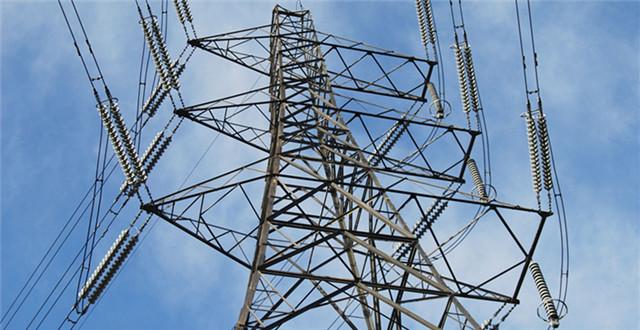 伊拉克电力供应短缺，许多家庭自备发电机