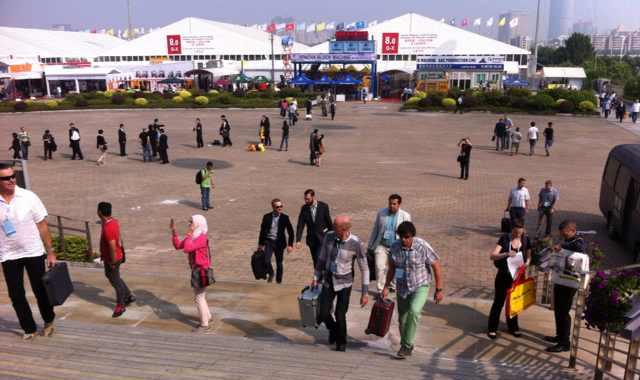 广交会:首日上午机械汽配等展区火爆 广交会:首日上午机械汽配等展区火爆