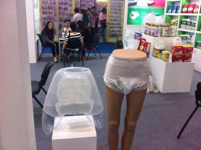 广交会：展商甩卖玩具引热潮，家居用品展区冷冷清清