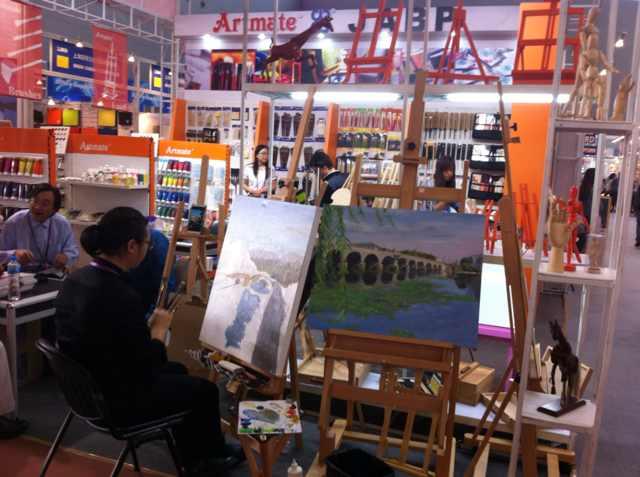 广交会：欧美客户偏爱服饰展区，深肤色采购商遭冷落？