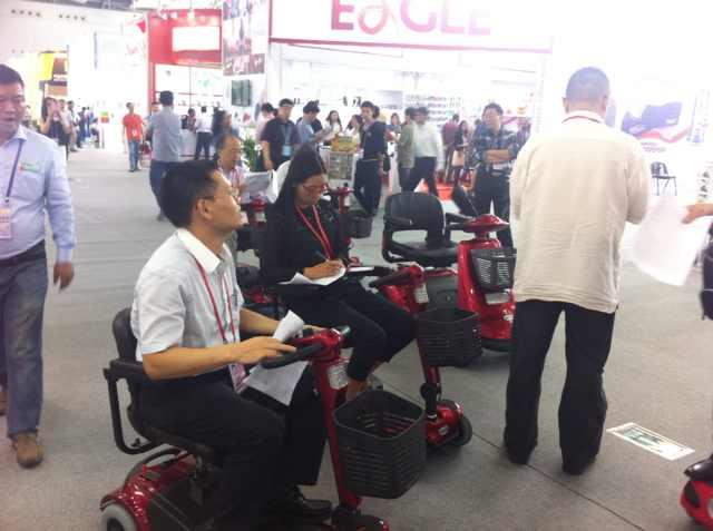 广交会：欧美客户偏爱服饰展区，深肤色采购商遭冷落？