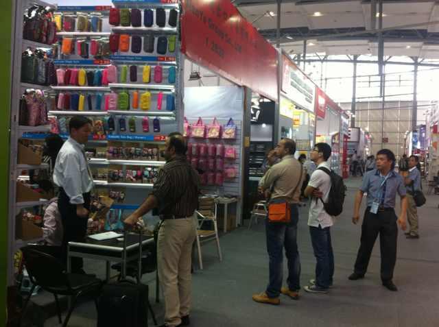 广交会：欧美客户偏爱服饰展区，深肤色采购商遭冷落？