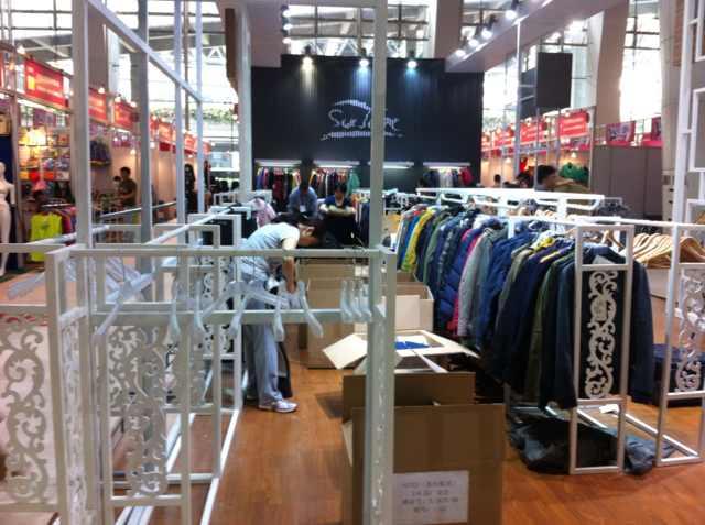 116届广交会圆满落幕，展商撤展甩卖样品