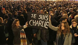 法国杂志社遭袭12人死，十万人上街谴责