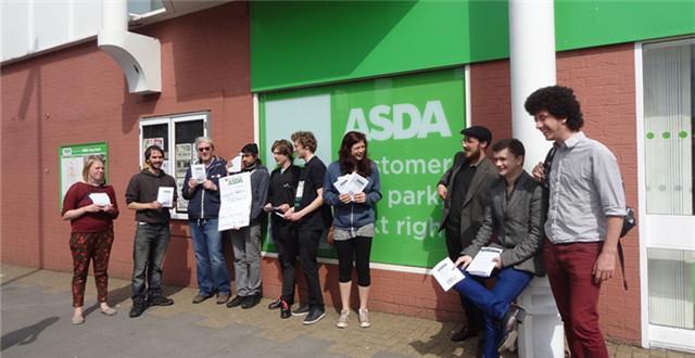 英国:阿斯达要求顾客下楼接收网购包裹,遭各界狂批 英国:阿斯达要求顾客下楼接收网购包裹,达求<strong></strong>遭各界狂批