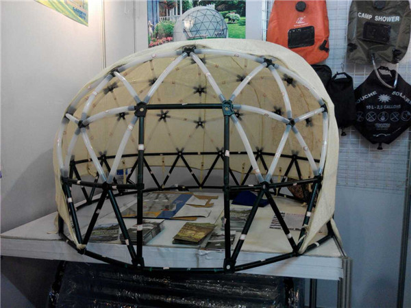 117屆廣交會現(xiàn)場報道⑧：工藝品款式眾多，栩栩如生難辨真假