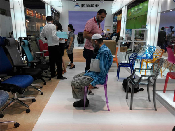 117届广交会现场报道⑭：古木家具演绎中国韵味，二期尾声商家火力全开