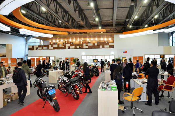 大龙网打通跨境双向高速，年进出口值破30亿美元