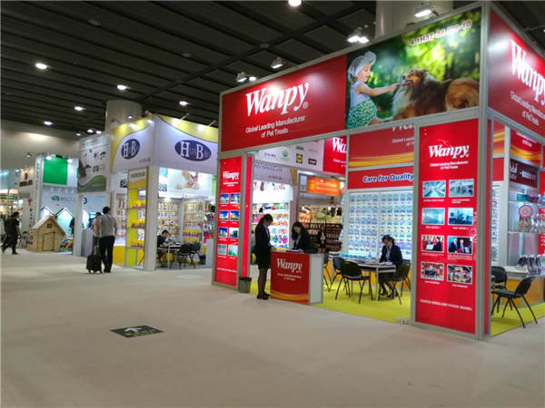 120届广交会图文报道：宠物用品被“跟卖”严重，定制化成厨具差异化竞争发力点