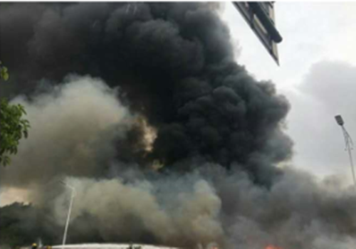 紧急！今早东莞雅园工业区突发火灾