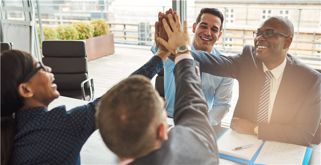 阿里巴巴ICBU网站推出“四大服务商”，首届行业服务商峰会12月1日召开