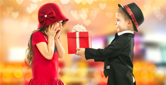 ​【海外奇葩新品】春节刚逼婚、电商平台又迎来一大波“虐狗”利器