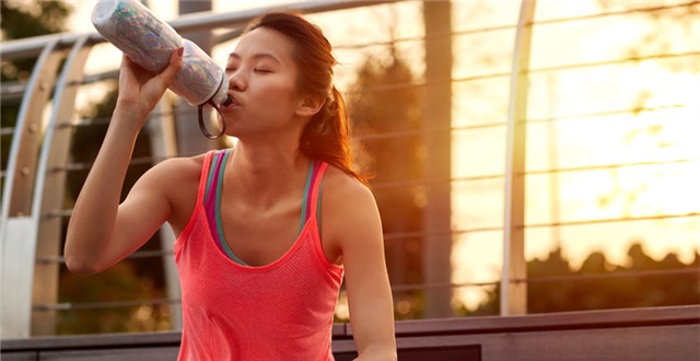 它才是未来服饰的流行，耐用又舒适难怪美国人都爱