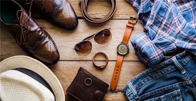 跻身百万富翁的美女卖家，是如何通过eBay转售品牌服装的？