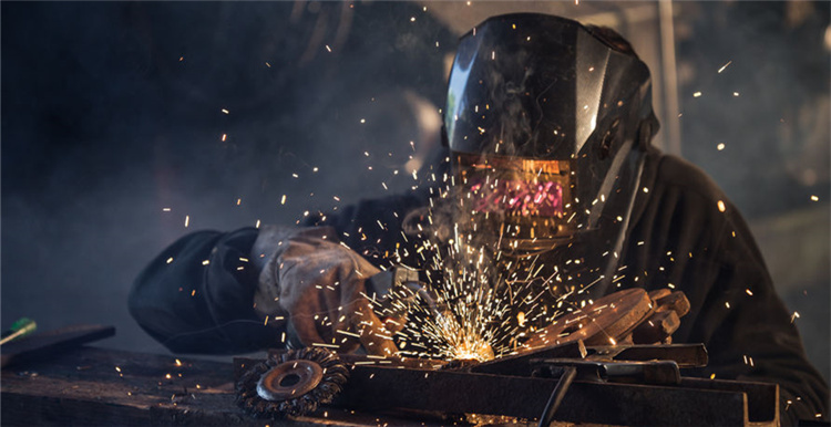 eBay上值得拓展的高潜力金属加工产品一览表