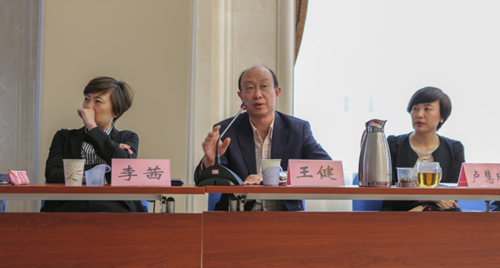 北京电子商务协会跨境电商专委会成立，小笨鸟跨境电商平台任主任单位