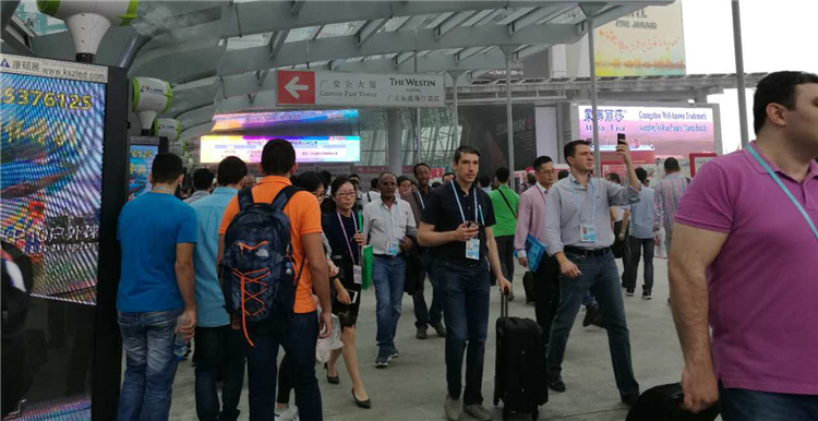 直擊121屆廣交會(huì)：“一帶一路”采購(gòu)商增多，印度制造商前來(lái)探聽(tīng)情報(bào)？