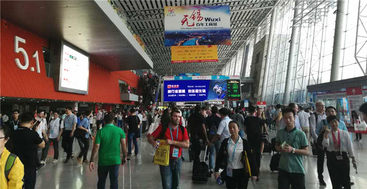 广交会阿曼采购商:中东汽配市场巨大,有钱在中国就能买到好产品 广交会阿曼采购商:中东汽配市场巨大,汽配有钱在中国就能买到好产品