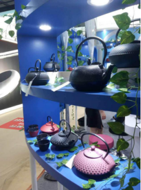 121届广交会图文报道：小小蜡烛有大大的学问，木制工艺深受海外追捧