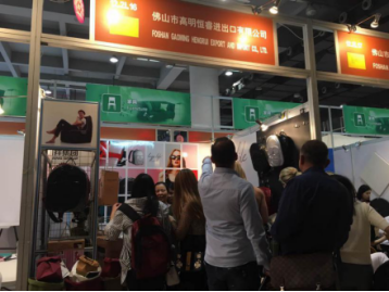 121届广交会图文报道：小小蜡烛有大大的学问，木制工艺深受海外追捧