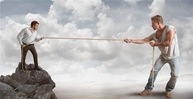 亚马逊与沃尔玛鹬蚌相争，得利的“渔翁”是……