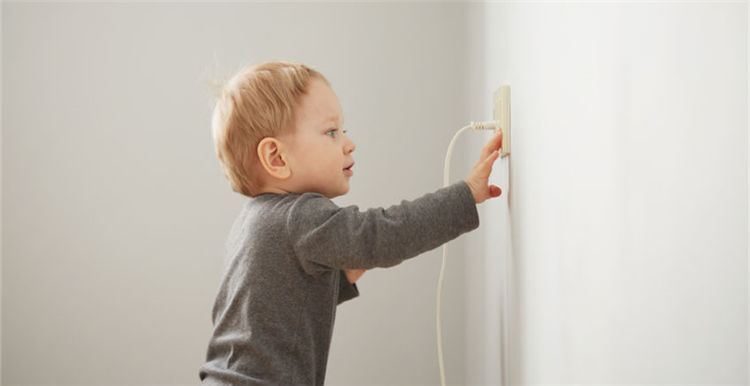 外媒：吞咽事件引起安全危机，购买指尖陀螺需注重这几个准则