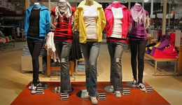 潮流服饰推动全球服装市场“大跃进”，多年面临“假货”危机