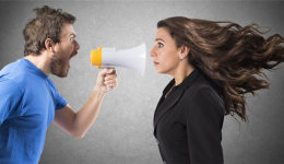 互懟！沃爾瑪禁止技術供應商使用亞馬遜AWS云服務