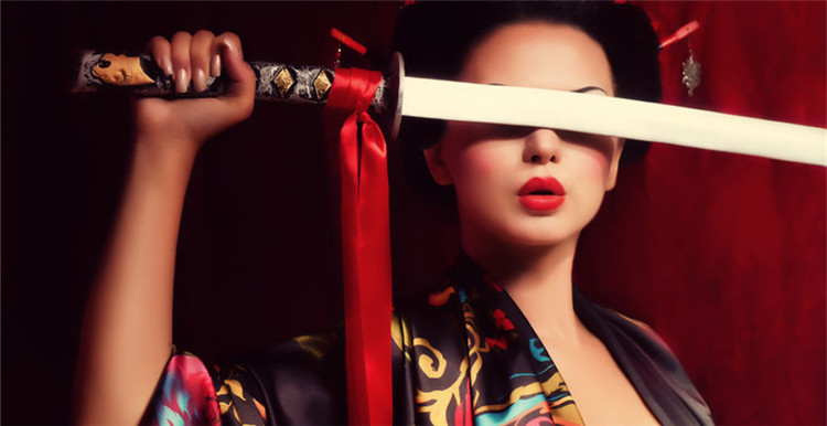 一把形似武士刀的剪刀火了，Nikken Cutlery公司称已售出约52000副