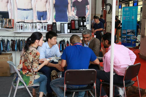 有图有真相！CCEE选品大会吸引国外商企前来采购