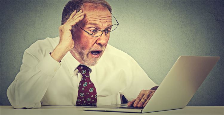 相信吗？指尖陀螺的成功来自两个17岁的少年，而且还赚到第一桶金