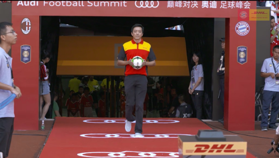 DHL电子商务携手拜仁慕尼黑引爆夏日足球狂欢，幸运客户获球星签名球衣