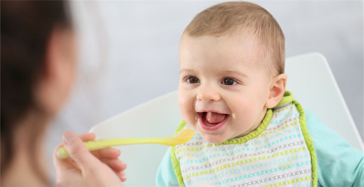 母婴界的这10款“好用”辅食勺、母婴用品中的“扛把子”!海外10款热销的辅食勺 母婴用品中的“扛把子”!海外10款热销的辅食勺